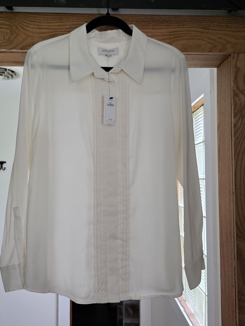 Banana Republic Factory Cream Pleated Front Dress Shirt